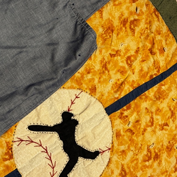 Vintage Soft Handmade Double Sided Boys Baseball Themed Quilt/Blanket - Picture 8 of 13